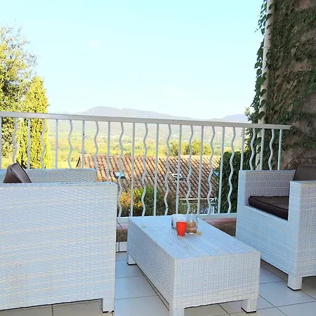 Zw. Cogolin Und St. Tropez Hébergement de vacances Grimaud